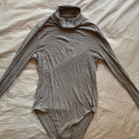 Aerie Ribbed Gray Turtleneck Bodysuit - Picture 2 of 3